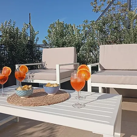 Апартаменты Penthouse Petroni 19