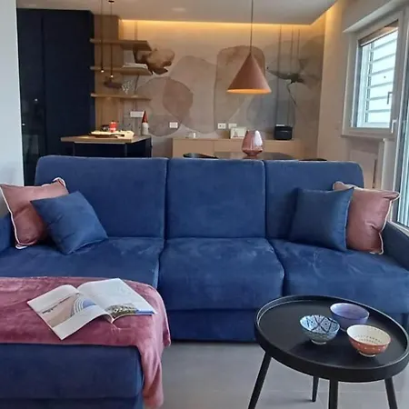 Penthouse Petroni 19 Lejlighed