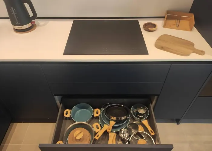 Penthouse Petroni 19 *