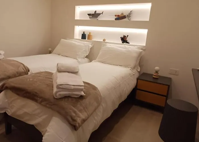 Апартаменты Penthouse Petroni 19 *